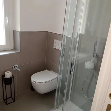 Casa Leda Con Posto Auto Privato Nel Cortile E A Pochi Passi Dal Mare * Pescara