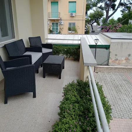 Casa Leda Con Posto Auto Privato Nel Cortile E A Pochi Passi Dal Mare Daire *