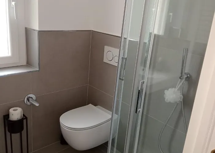Casa Leda Con Posto Auto Privato Nel Cortile E A Pochi Passi Dal Mare * Pescara